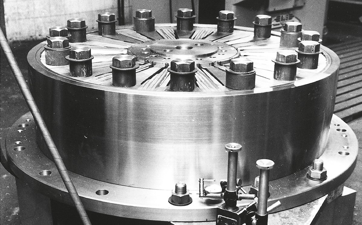 Assembly of Geislinger Coupling in 1958