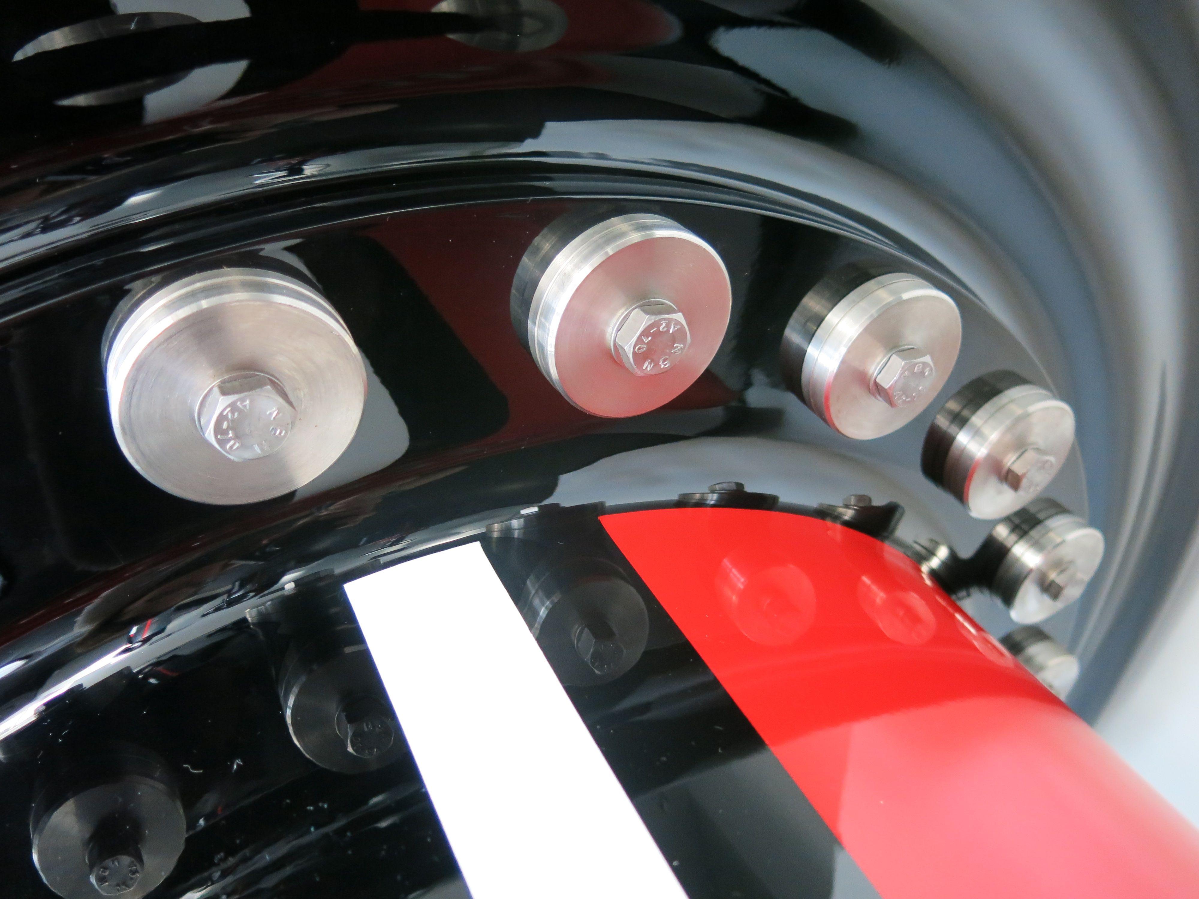 Carbon fibre flange connection between shaft gesilco membrane