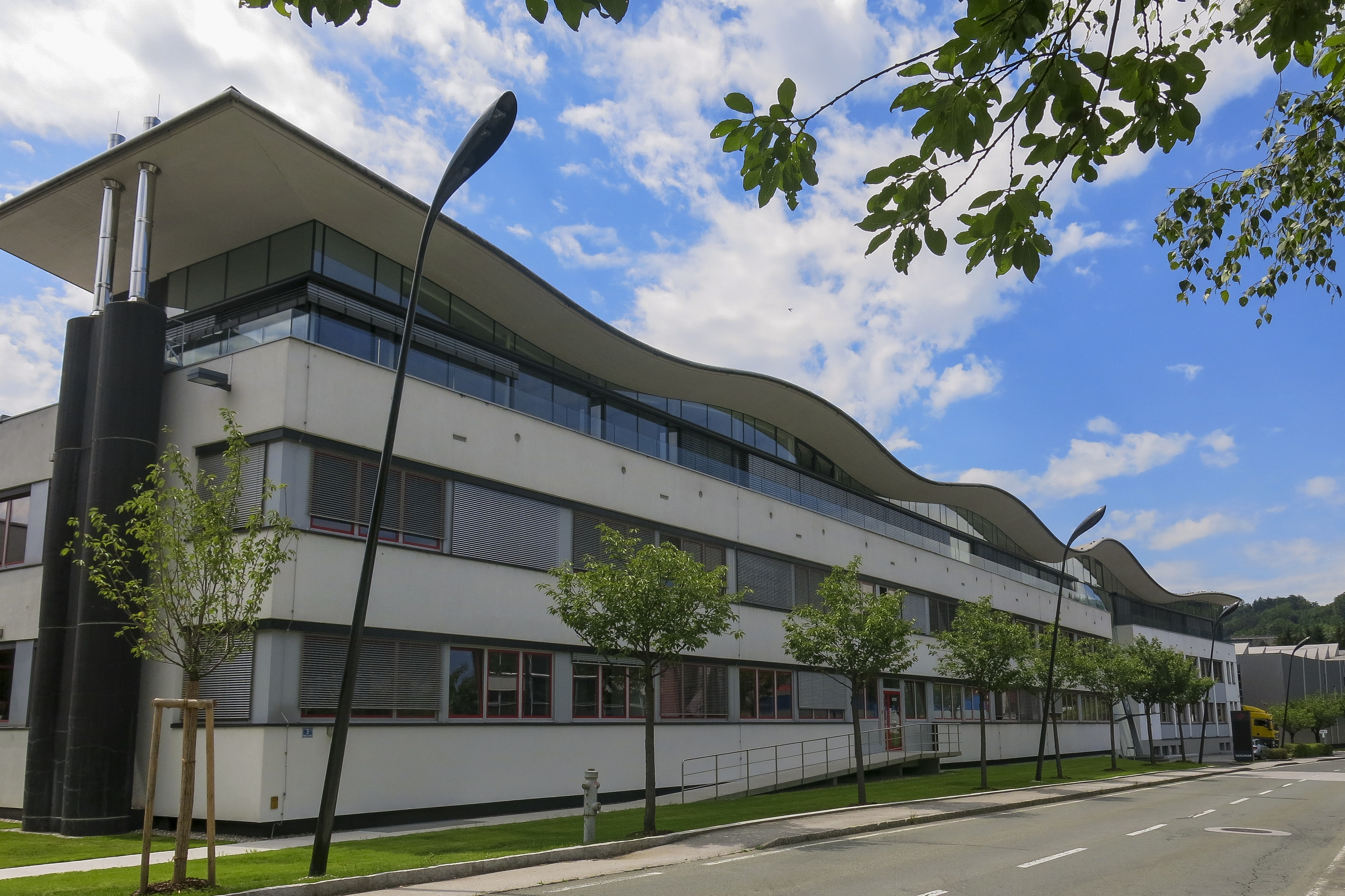 Geislinger gmbh salzburg corporate architecture